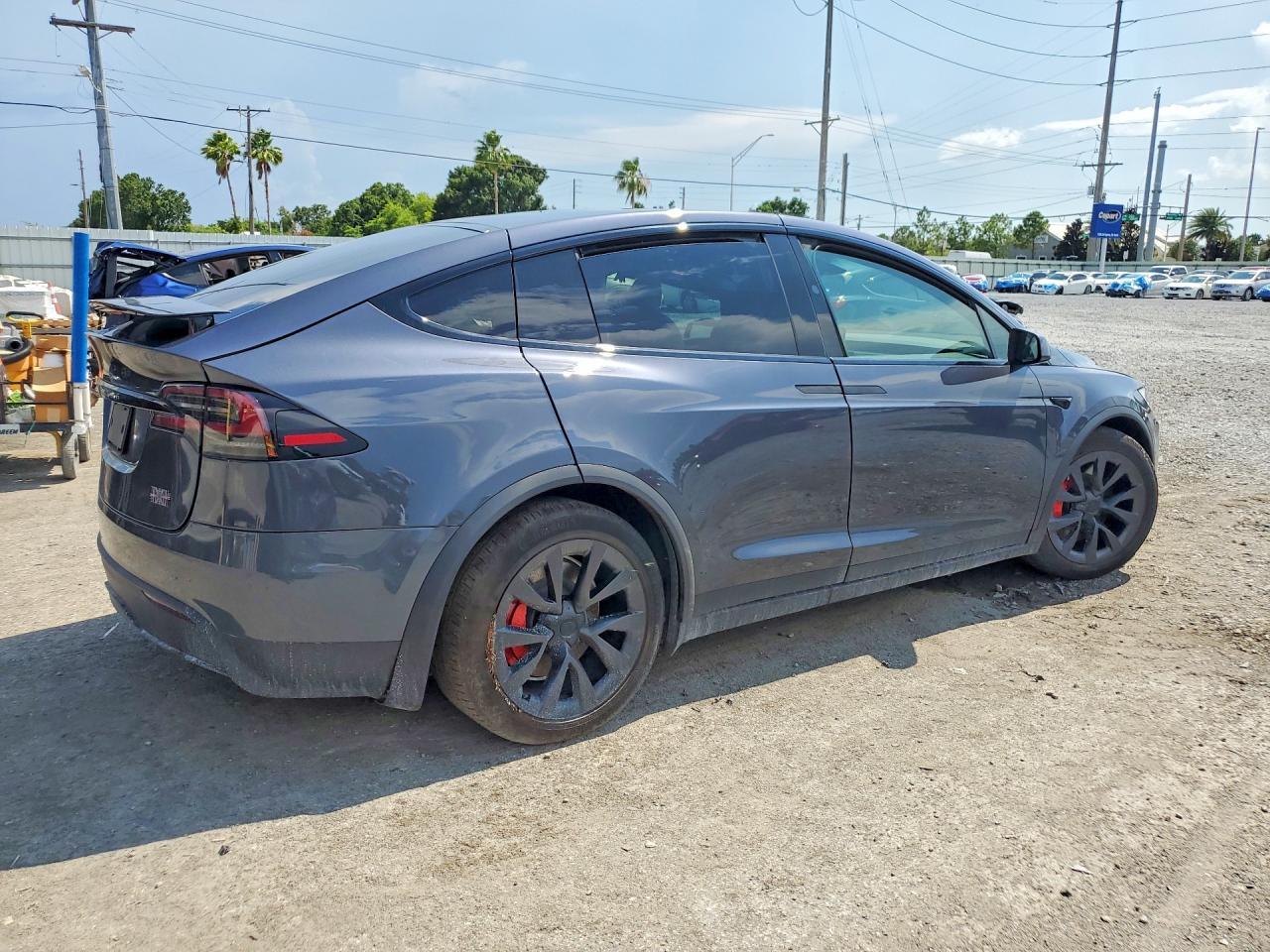 2023 Tesla Model X - Фото 3