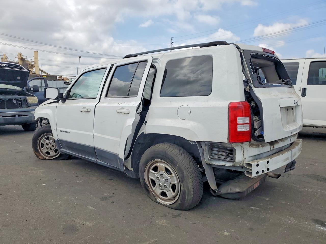 2014 Jeep Patriot Sport - Фото 2