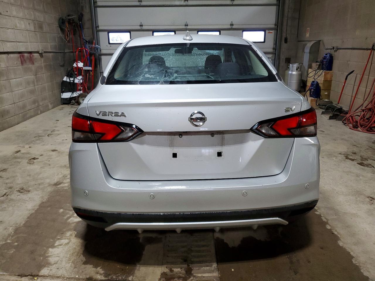 2021 Nissan Versa Sv - Image 6
