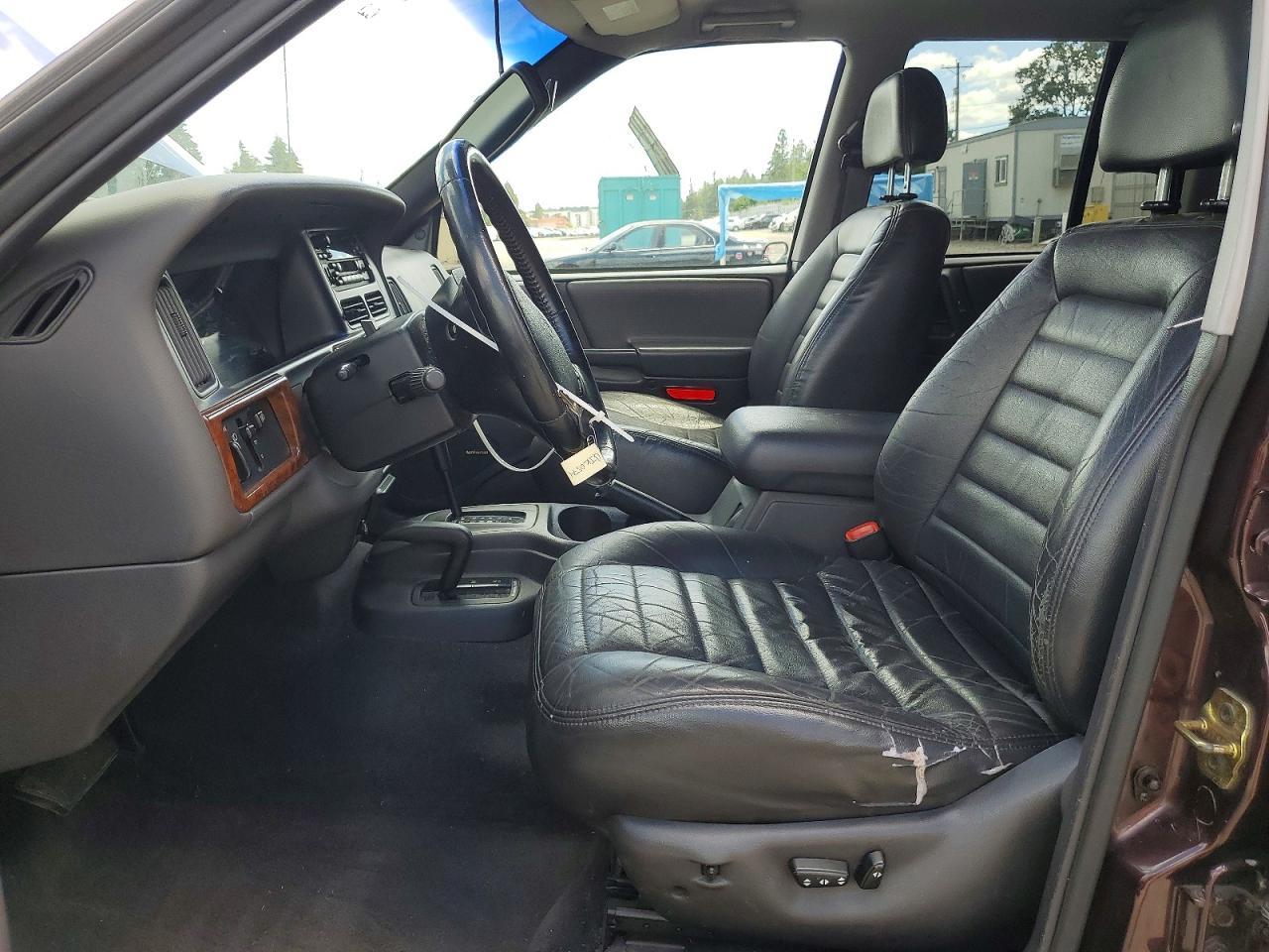 1997 Jeep Grand Cherokee Laredo - Image 7