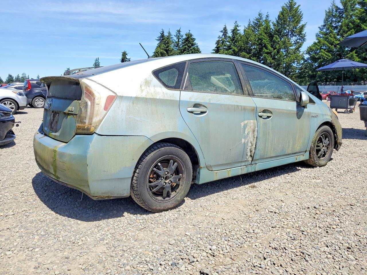2013 Toyota Prius Two - Image 3