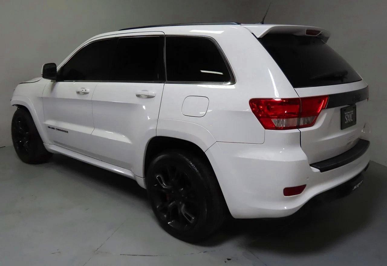 2013 Jeep Grand Cherokee Srt-8 - Image 4