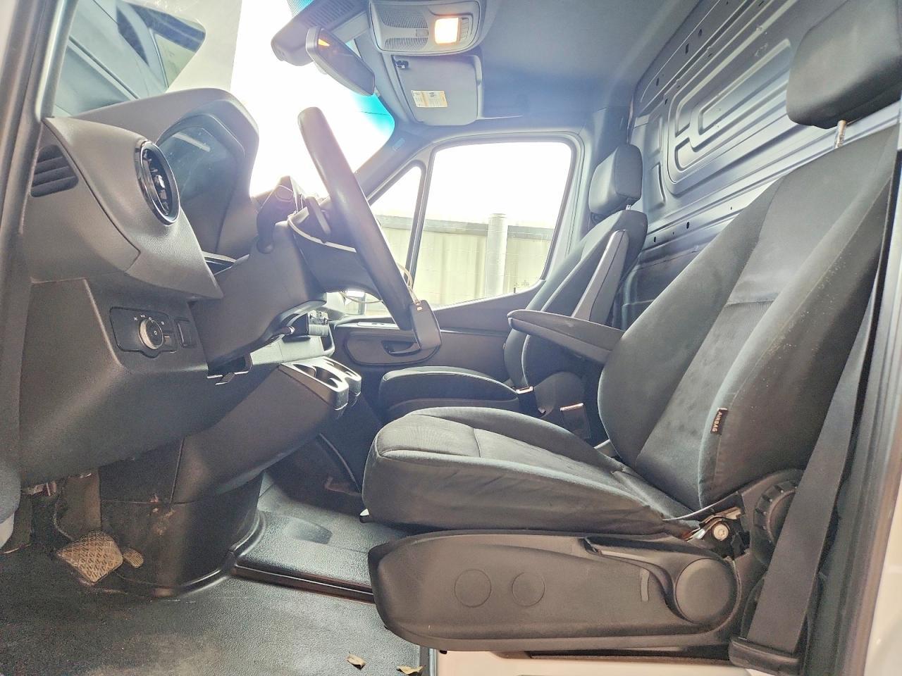 2021 Mercedes-Benz Sprinter 1500 - Image 7