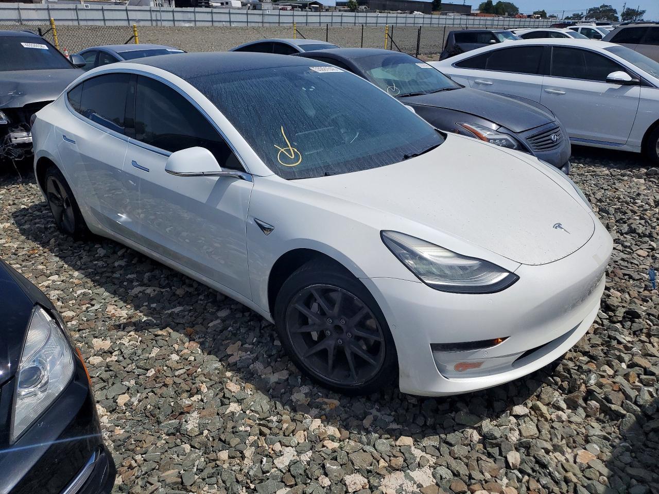 2019 Tesla Model 3 - Image 4