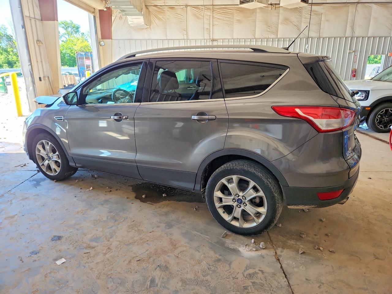 2014 Ford Escape Titanium - Фото 2