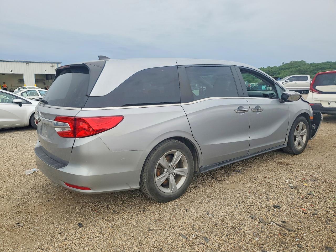 2020 Honda Odyssey Ex - Фото 3