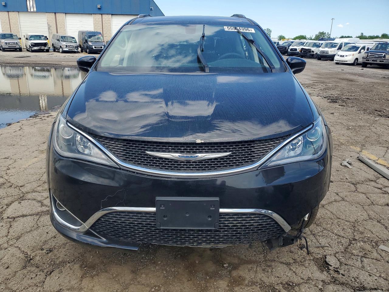 2018 Chrysler Pacifica Touring L - Фото 5