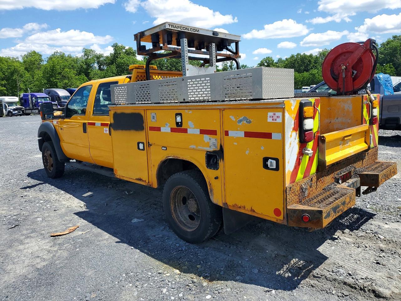 2015 Ford F550 Xl - Фото 2