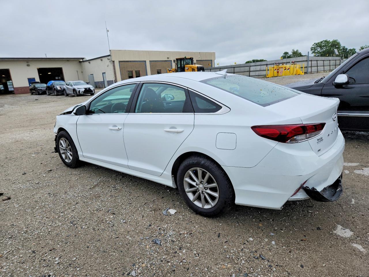 2019 Hyundai Sonata Se - Image 2