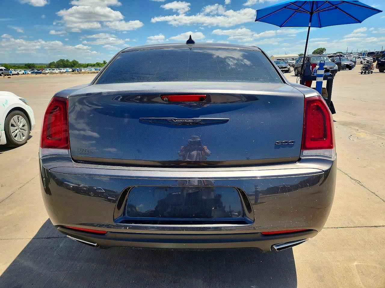 2020 Chrysler 300 Touring - Фото 6