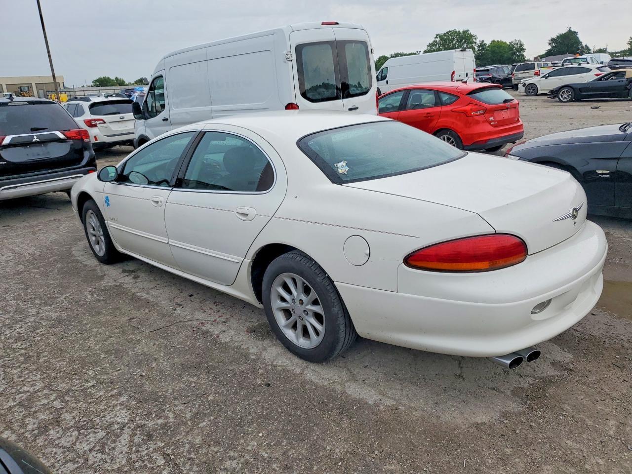 2000 Chrysler Lhs - Image 2