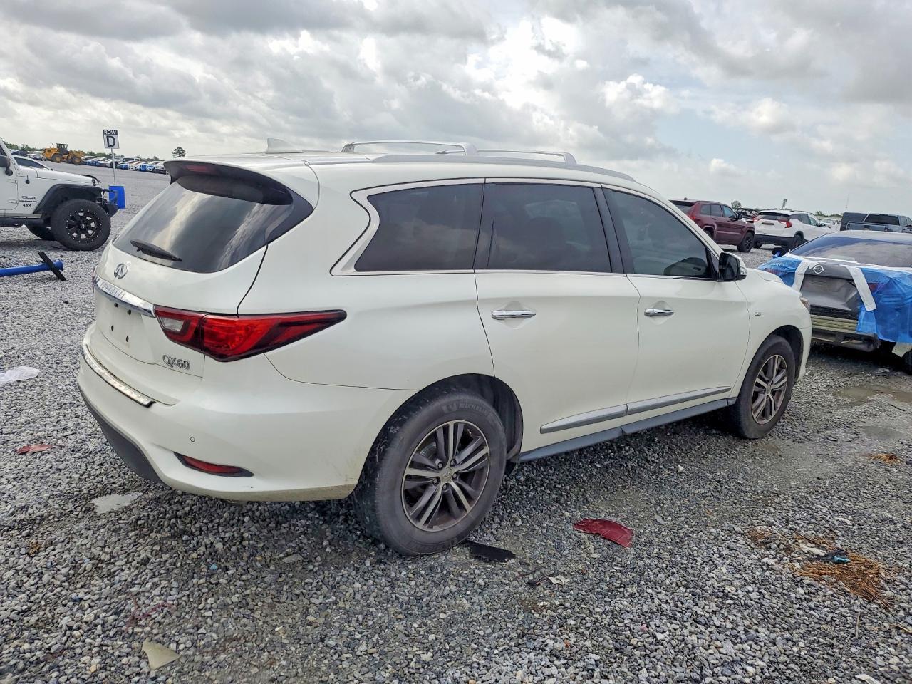 2019 Infiniti Qx60 Luxe - Image 3