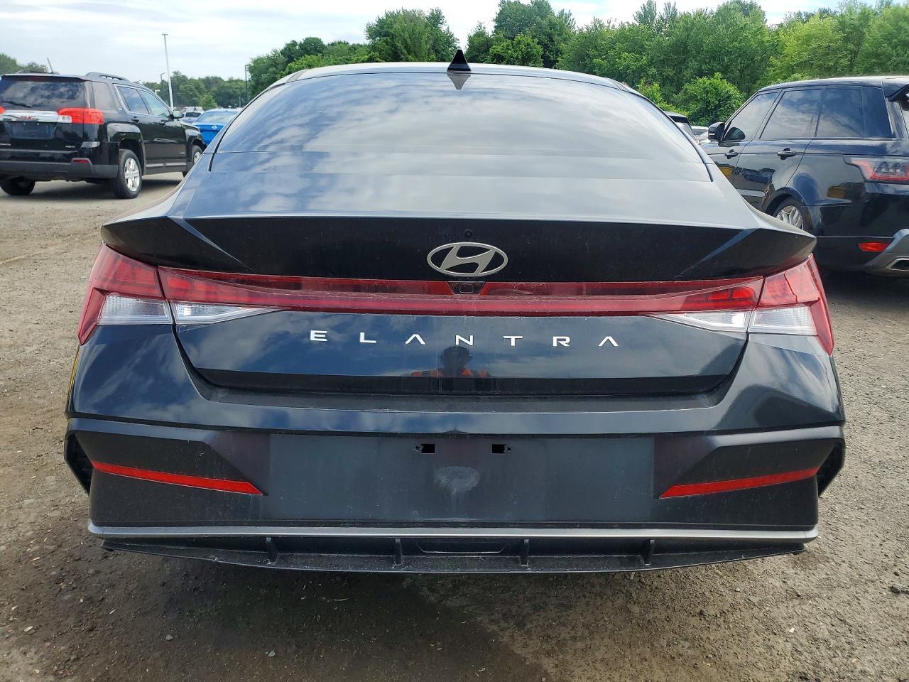 2025 Hyundai Elantra Sel Convenience - Фото 6