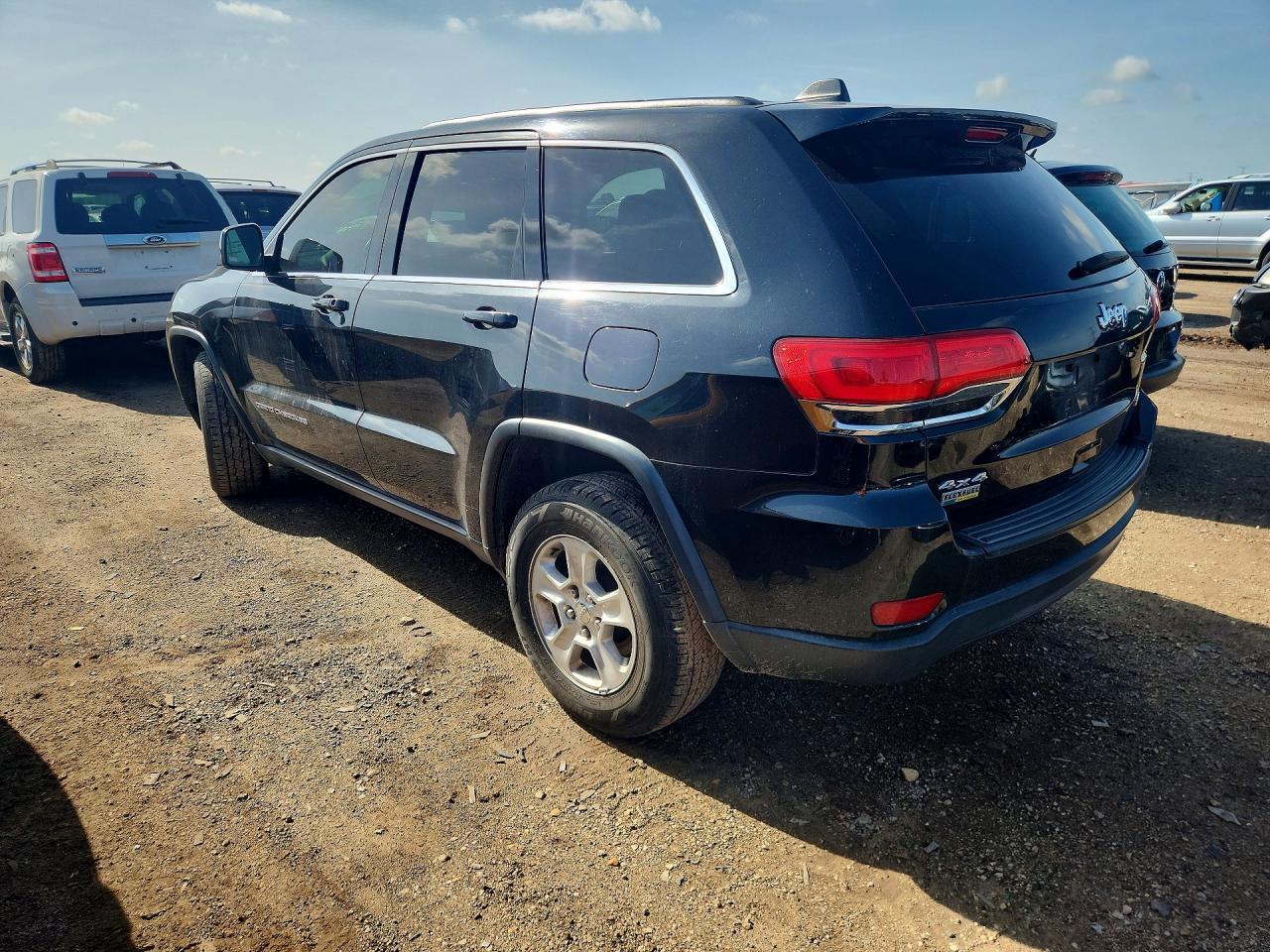 2015 Jeep Grand Cherokee Laredo - Image 2