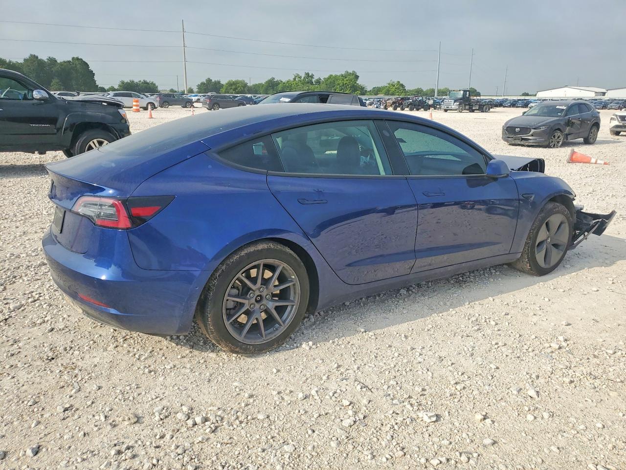 2019 Tesla Model 3 - Image 3