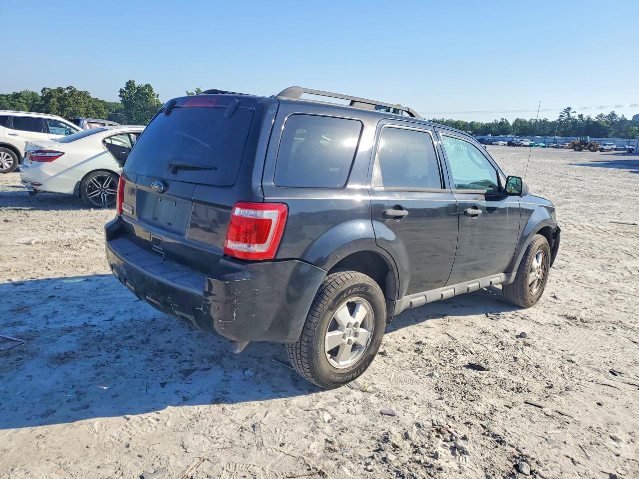 2010 Ford Escape Xlt - Image 3