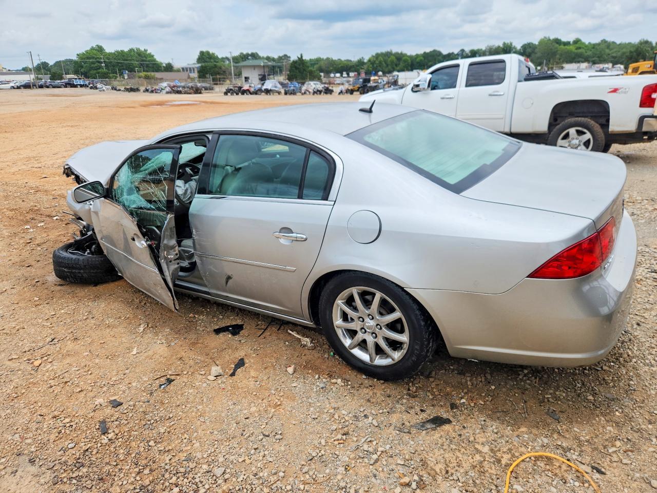 2007 Buick Lucerne Cxl - Image 2