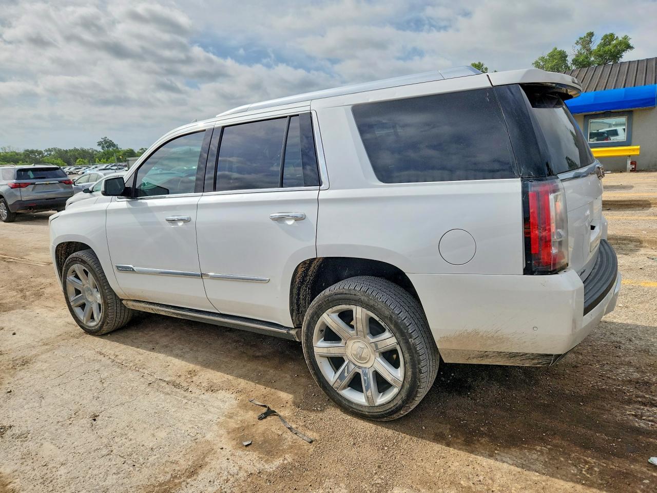 2017 Cadillac Escalade Premium Luxury - Фото 2