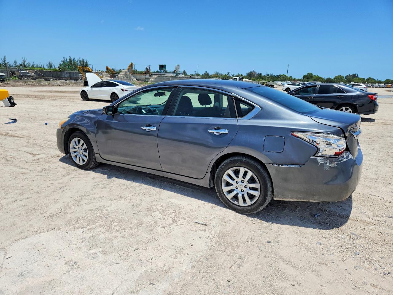 2013 Nissan Altima 2.5 - Фото 2