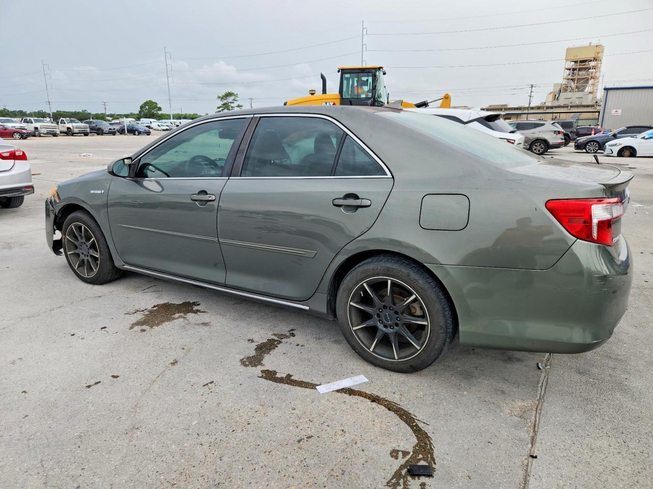 2012 Toyota Camry Hybrid Xle - Фото 2