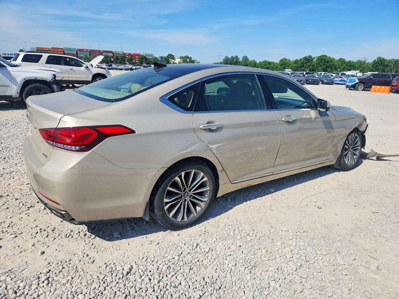 2015 Hyundai Genesis 3.8L - Фото 3