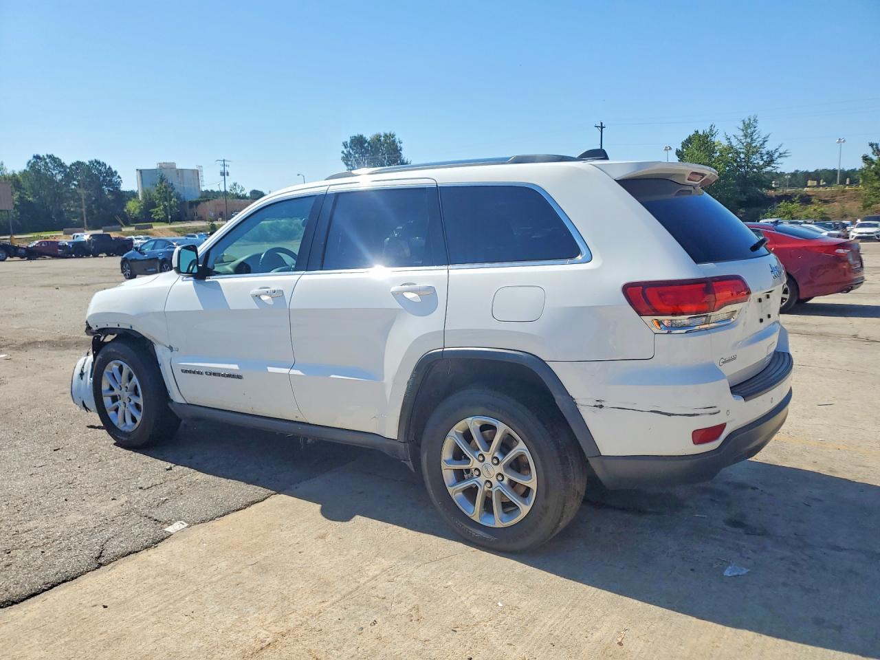 2021 Jeep Grand Cherokee Laredo - Фото 2