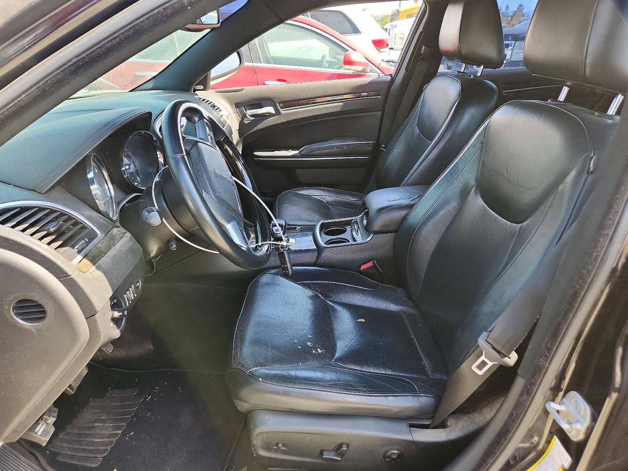 2013 Chrysler 300C - Фото 7