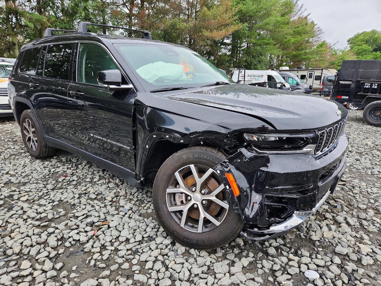 2023 Jeep Grand Cherokee L Limited - Image 4