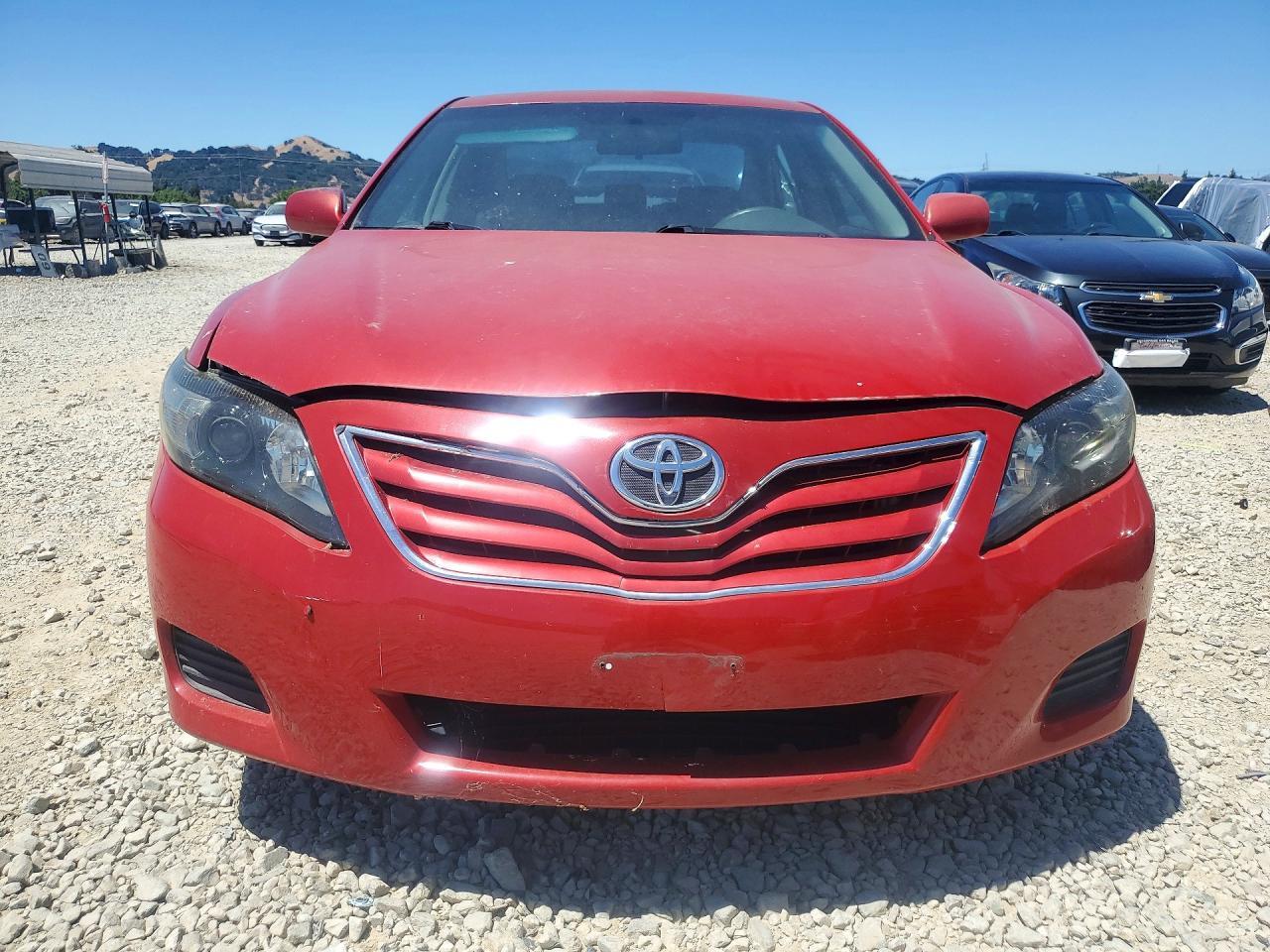 2010 Toyota Camry - Фото 5
