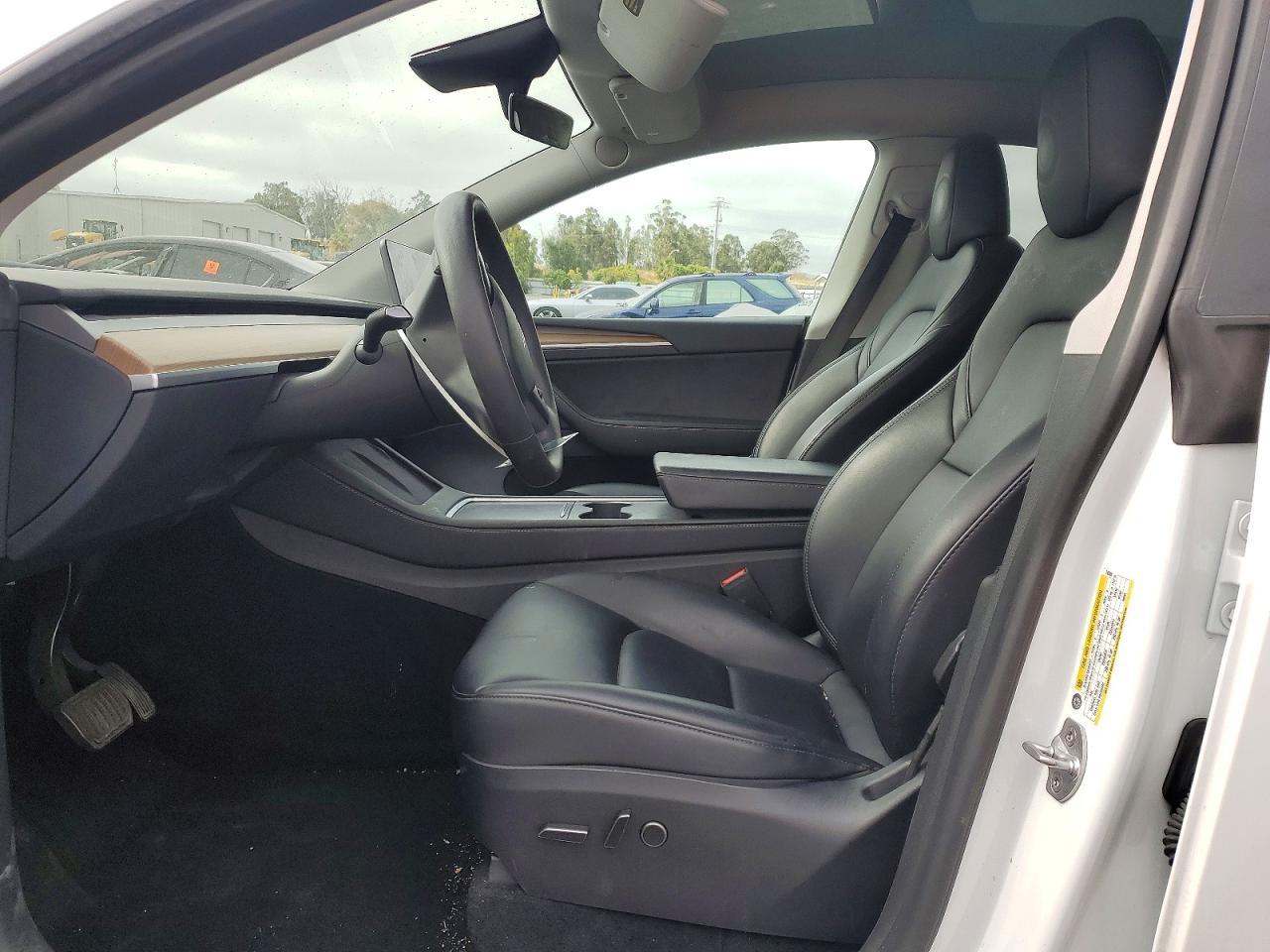 2023 Tesla Model Y - Фото 7