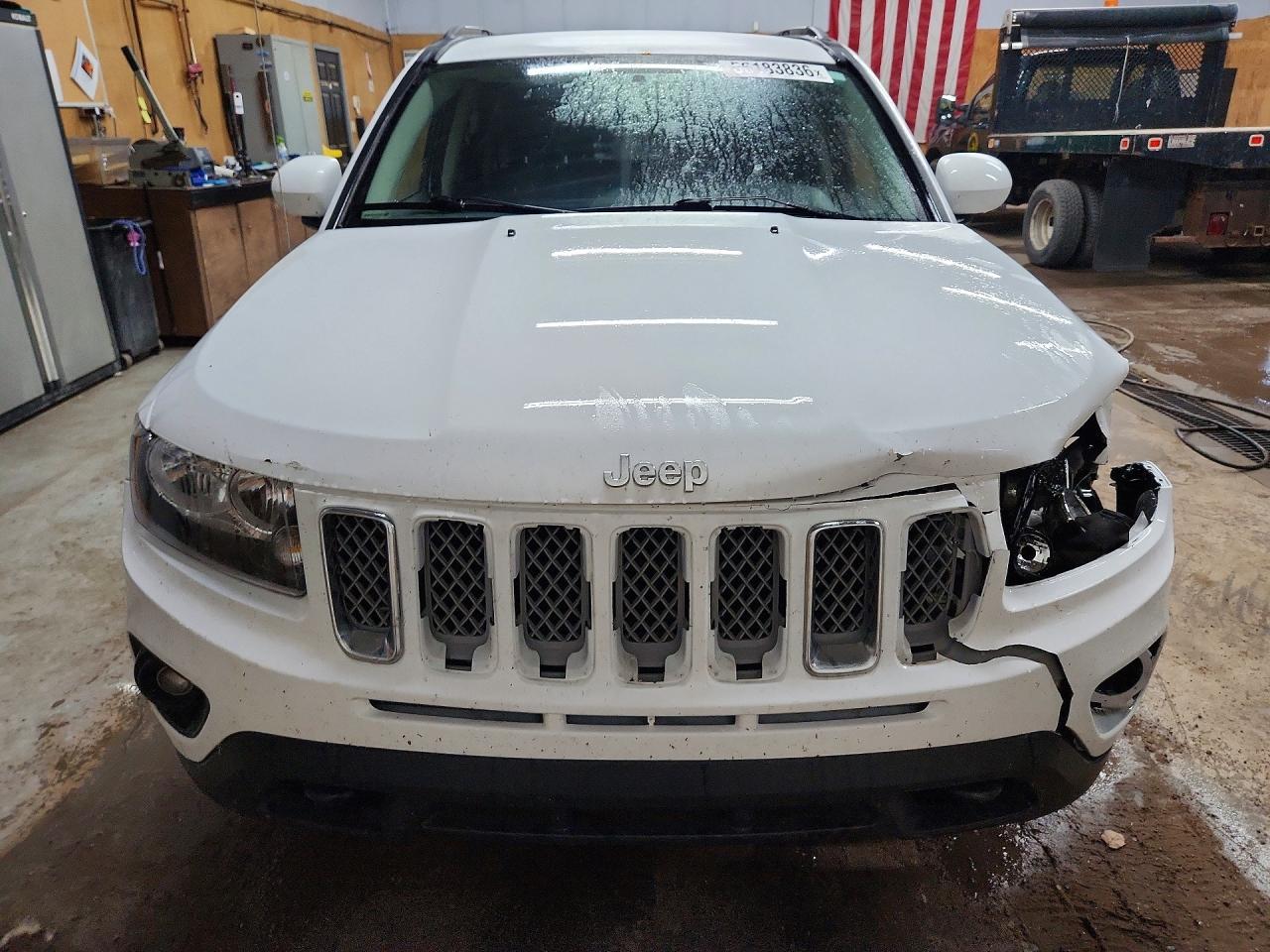 2015 Jeep Compass Latitude - Image 5