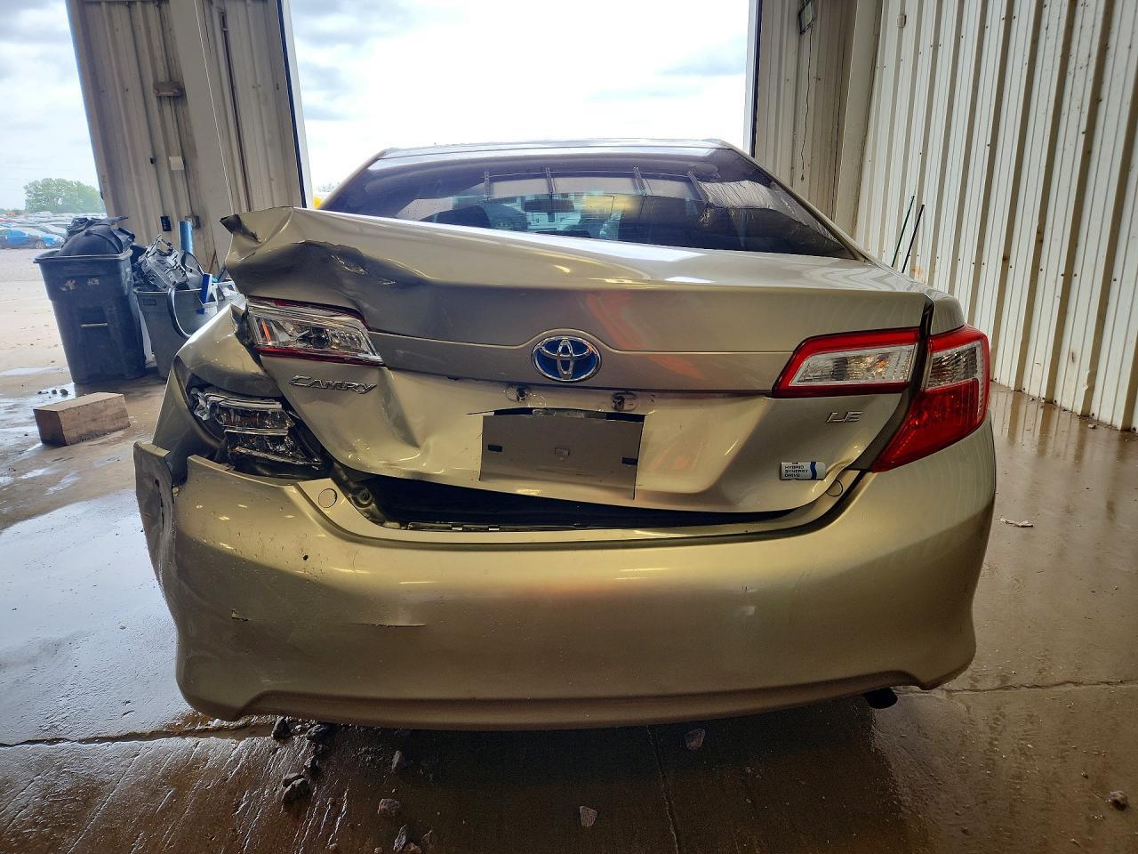 2014 Toyota Camry Hybrid Le - Фото 6