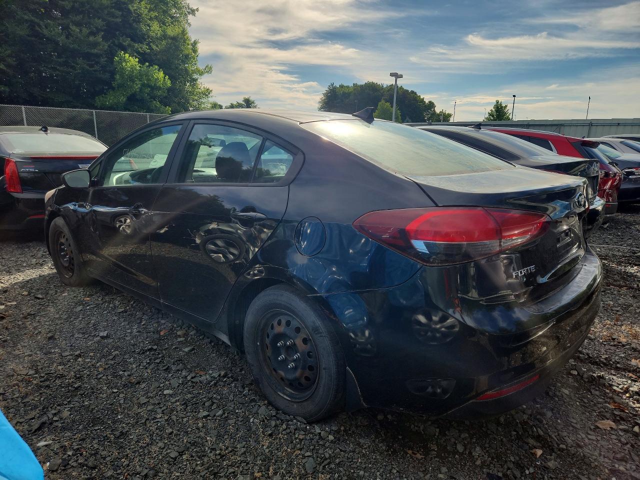 2017 Kia Forte Lx - Фото 2