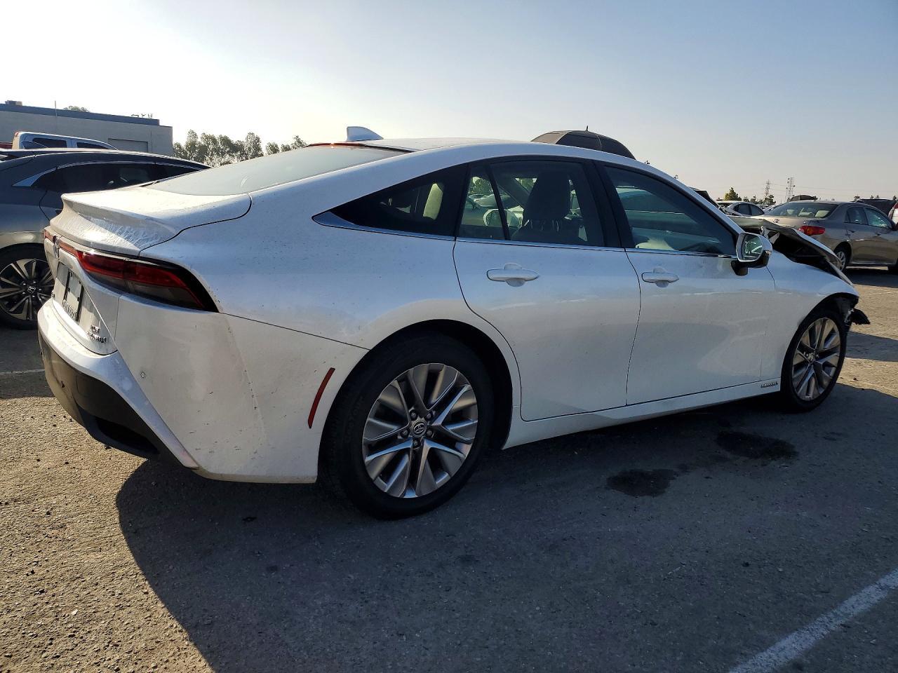 2023 Toyota Mirai Xle - Image 3