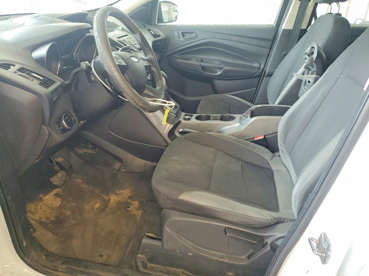 2013 Ford Escape S - Фото 7