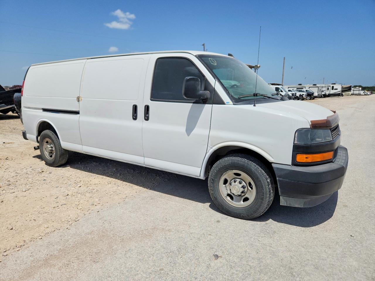 2019 Chevrolet Express G3500 - Фото 4