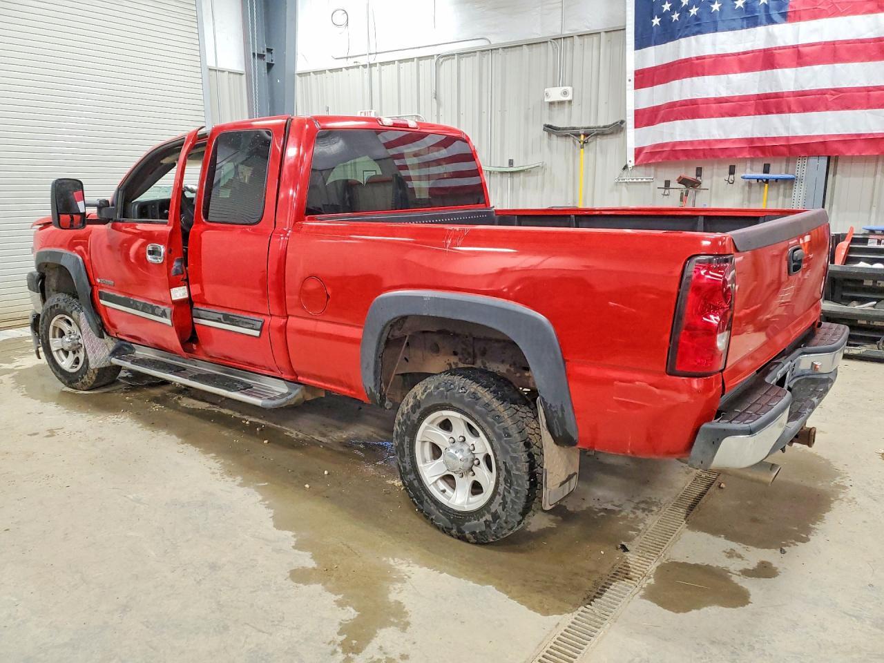2003 Chevrolet Silverado K2500 Heavy Duty - Image 2
