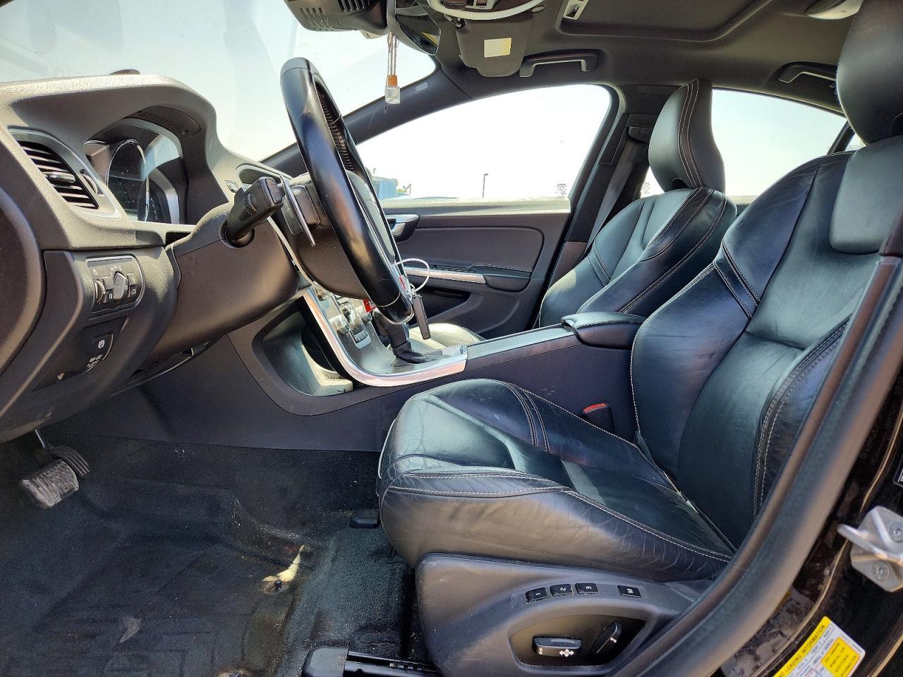 2015 Volvo S60 Platinum - Фото 7