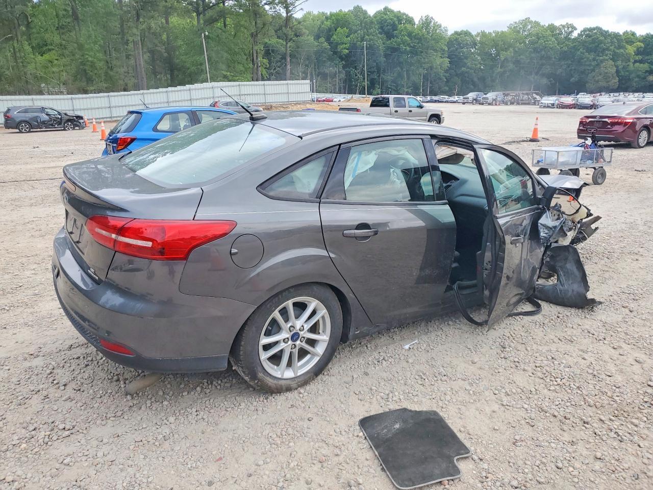 2016 Ford Focus Se - Фото 3