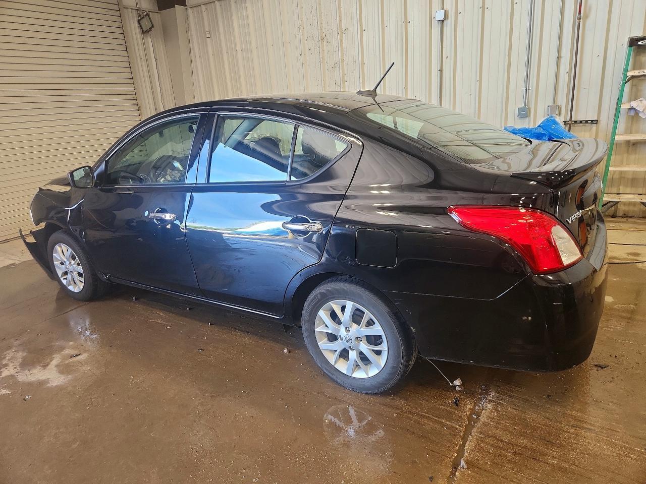 2018 Nissan Versa Sv - Image 2