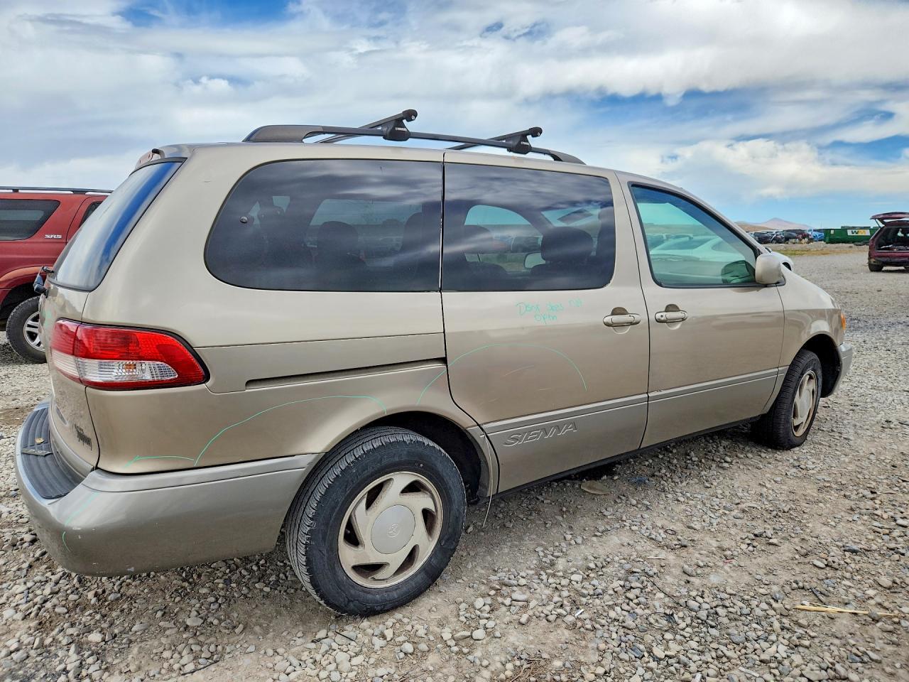 2003 Toyota Sienna Le - Фото 3
