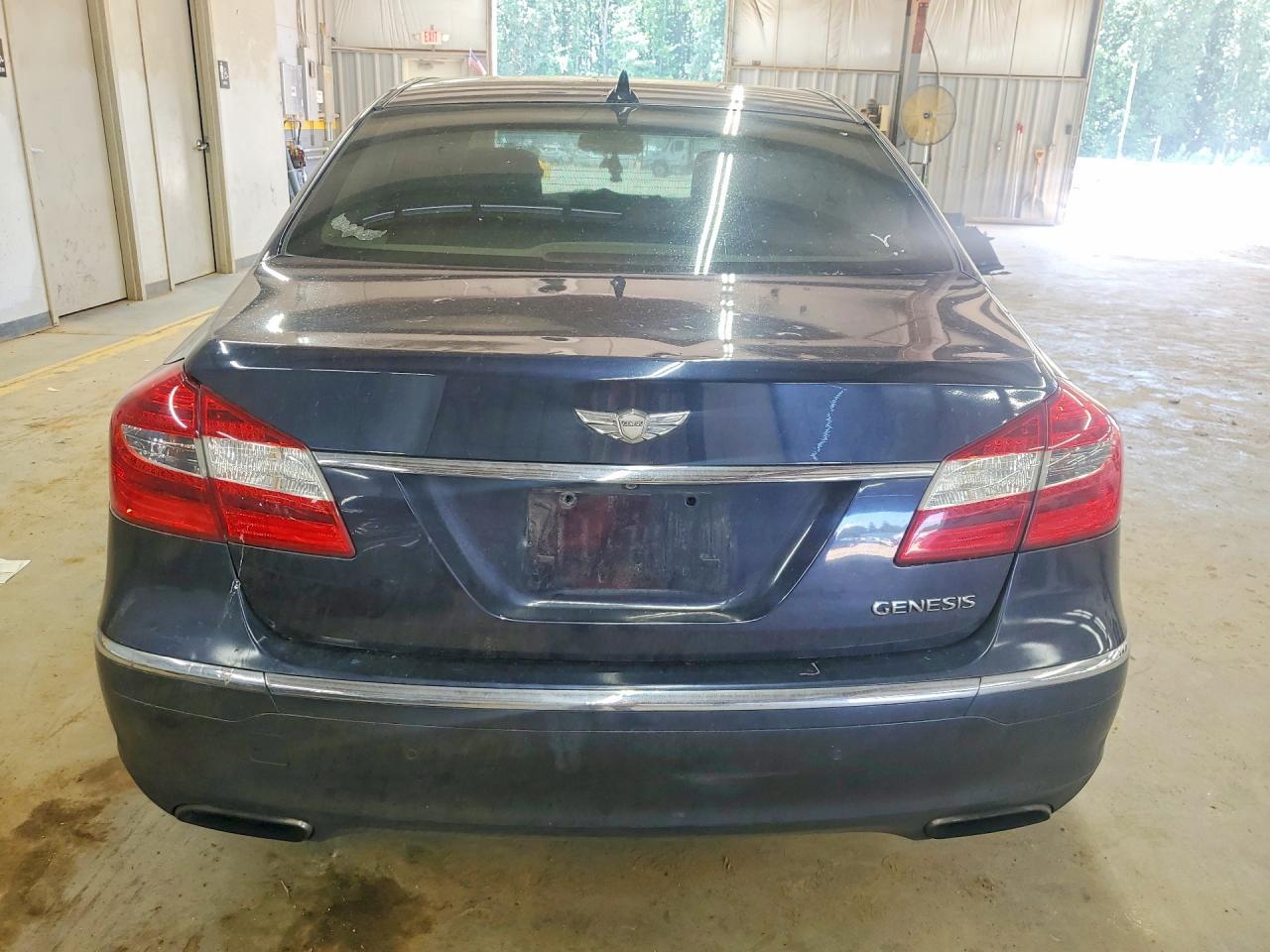 2012 Hyundai Genesis 3.8L - Фото 6