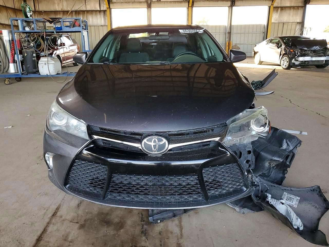 2015 Toyota Camry Se - Фото 5