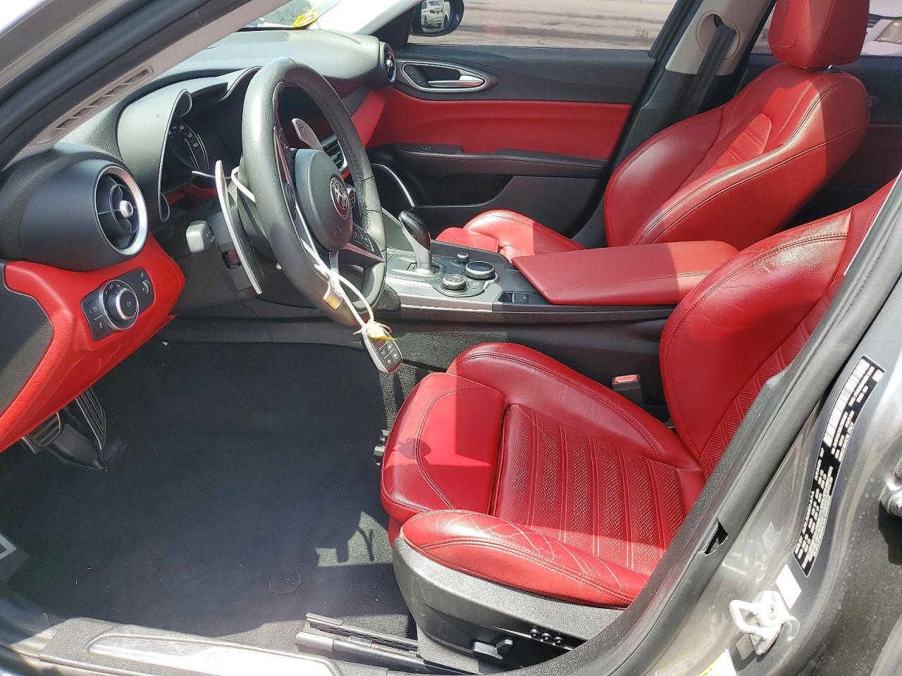 2018 Alfa Romeo Giulia Ti - Image 7