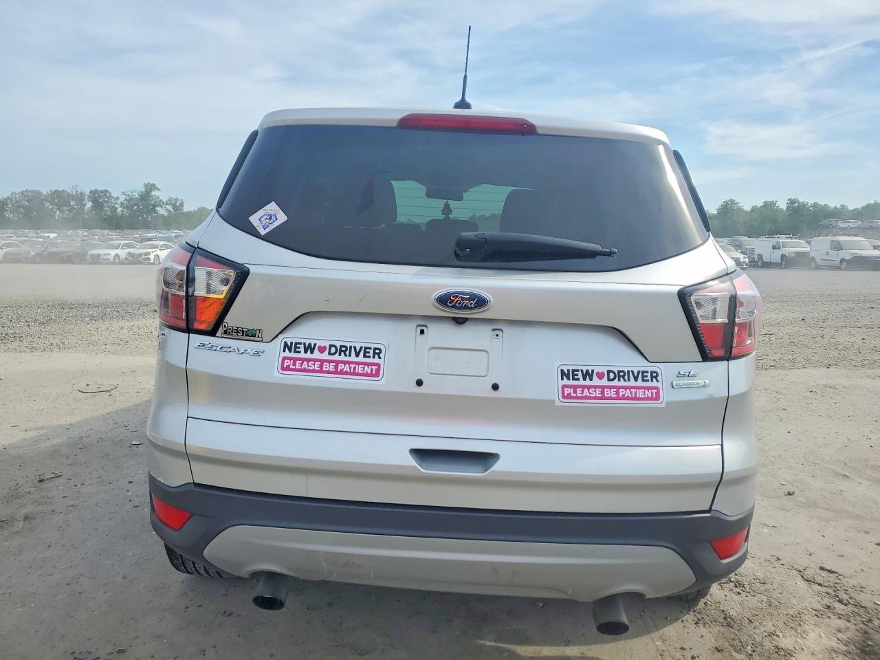 2017 Ford Escape Se - Фото 6