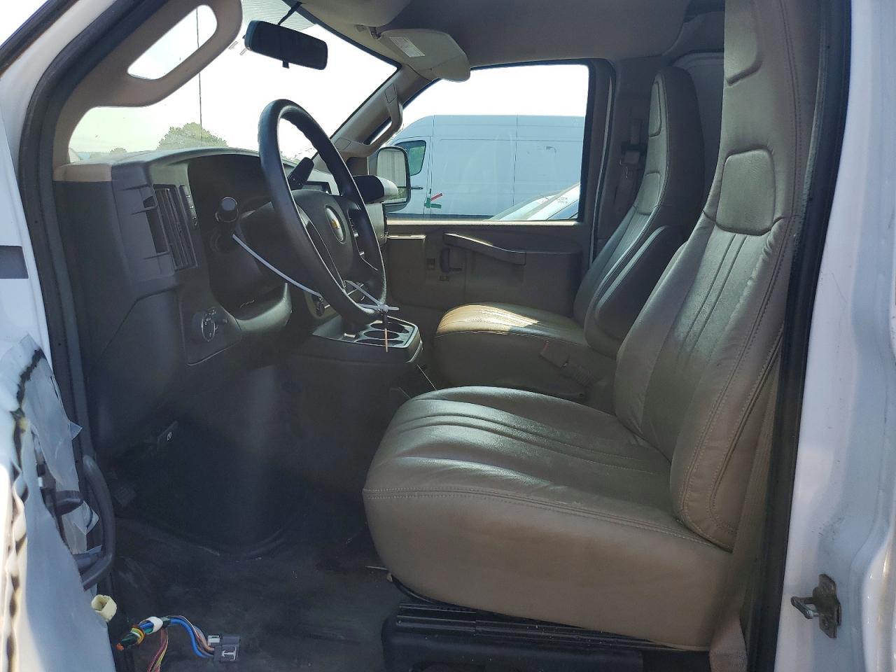 2020 Chevrolet Express G2500 Delivery Van - Фото 7