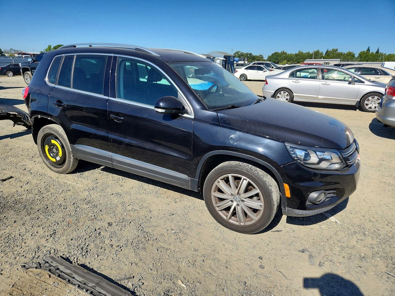 2016 Volkswagen Tiguan S - Image 4