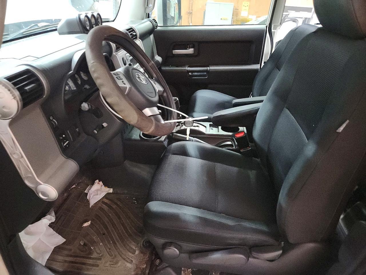 2014 Toyota Fj Cruiser Base - Image 7