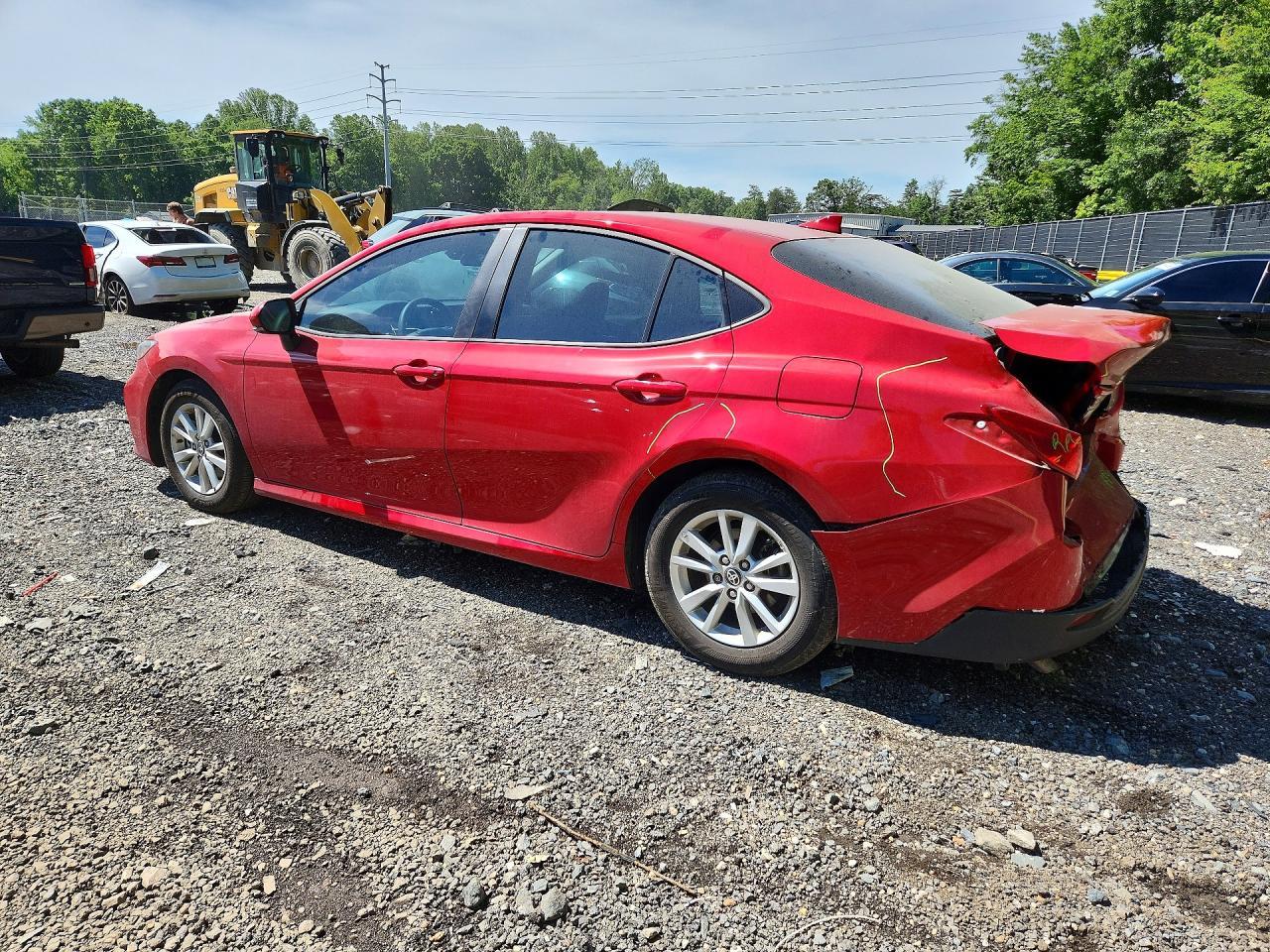 2025 Toyota Camry Le - Фото 2