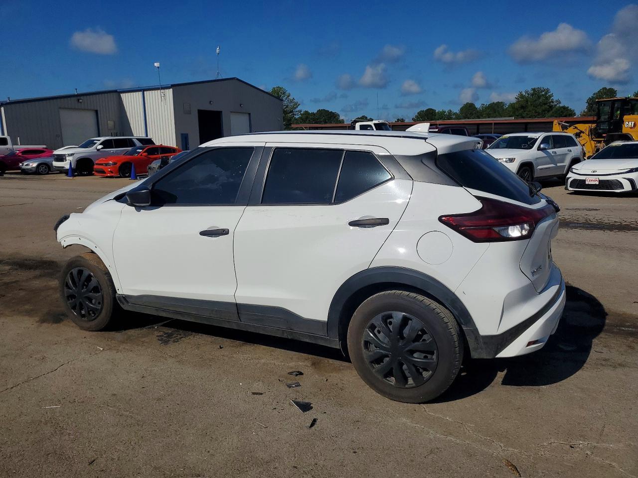 2024 Nissan Kicks S - Фото 2